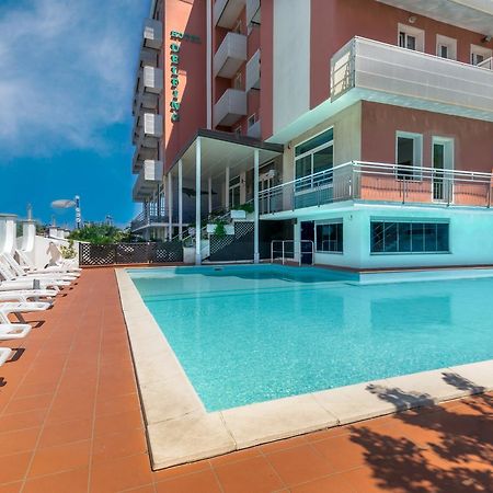 Hotel Delfino Milano Marittima Luaran gambar