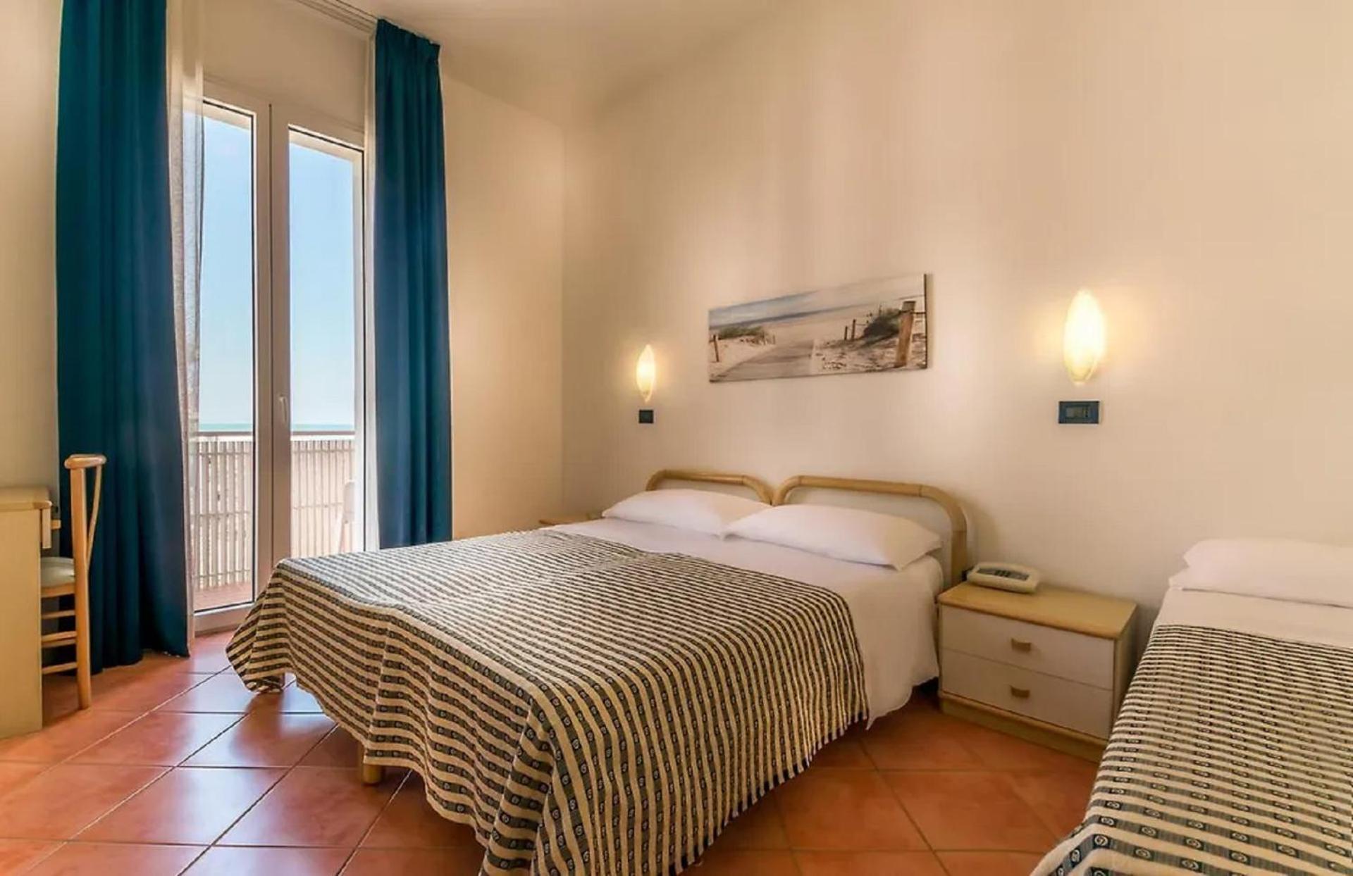 Hotel Delfino Milano Marittima Luaran gambar