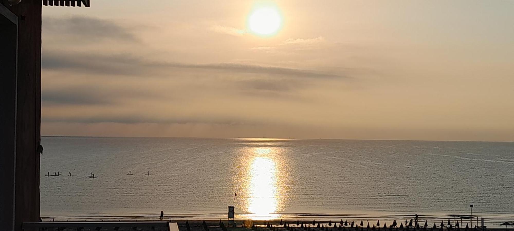 Hotel Delfino Milano Marittima Luaran gambar