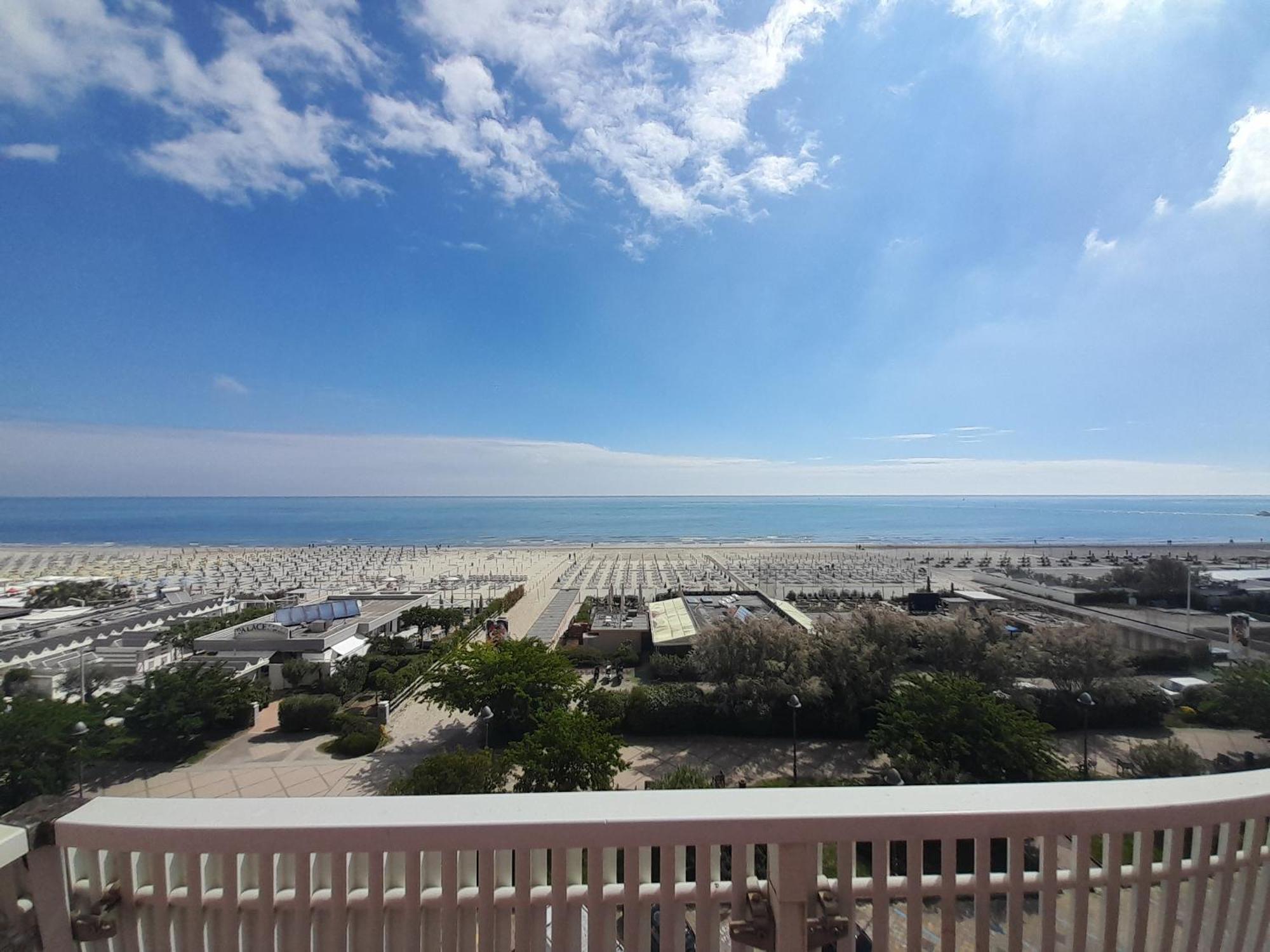 Hotel Delfino Milano Marittima Luaran gambar