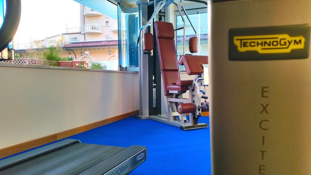 Hotel Delfino Milano Marittima Luaran gambar