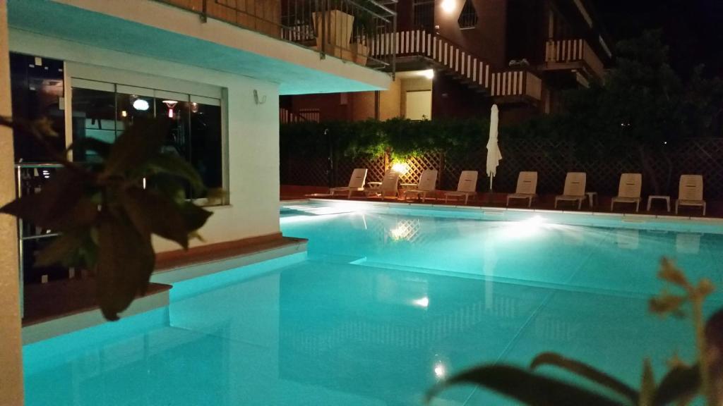 Hotel Delfino Milano Marittima Luaran gambar