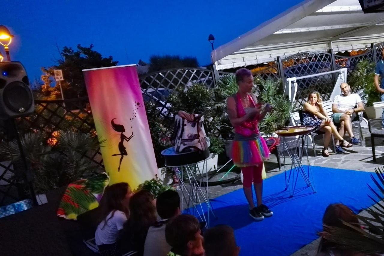 Hotel Delfino Milano Marittima Luaran gambar